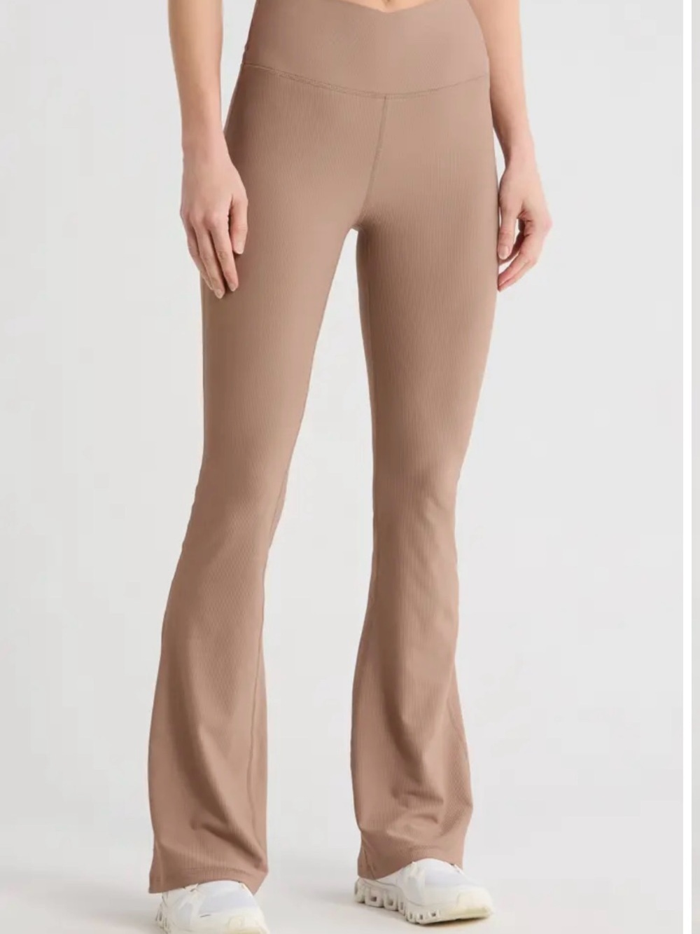 NWT SIZE MEDIUM SKN BY YOGALICIOUS RACHEL
SUPER HI
RISE 7/8 MICRO FLARE
